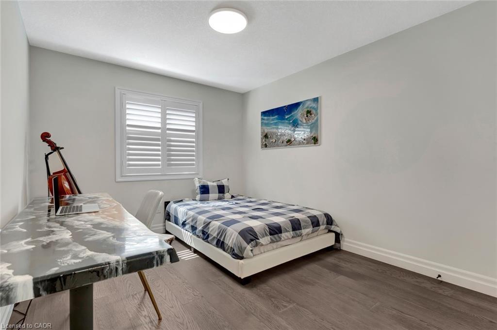 909 Dunnigan Court, Kitchener, ON - Indoor Photo Showing Bedroom