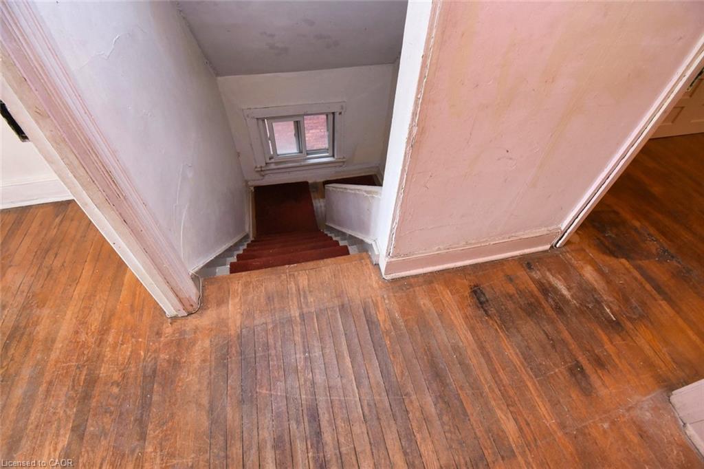 14 Spruceside Avenue, Hamilton, ON - Indoor Photo Showing Other Room