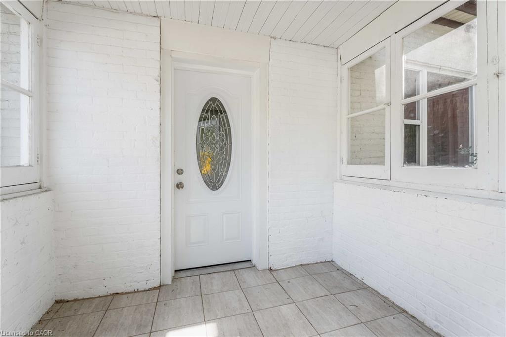 114 Ferguson Avenue N, Hamilton, ON - Indoor Photo Showing Other Room