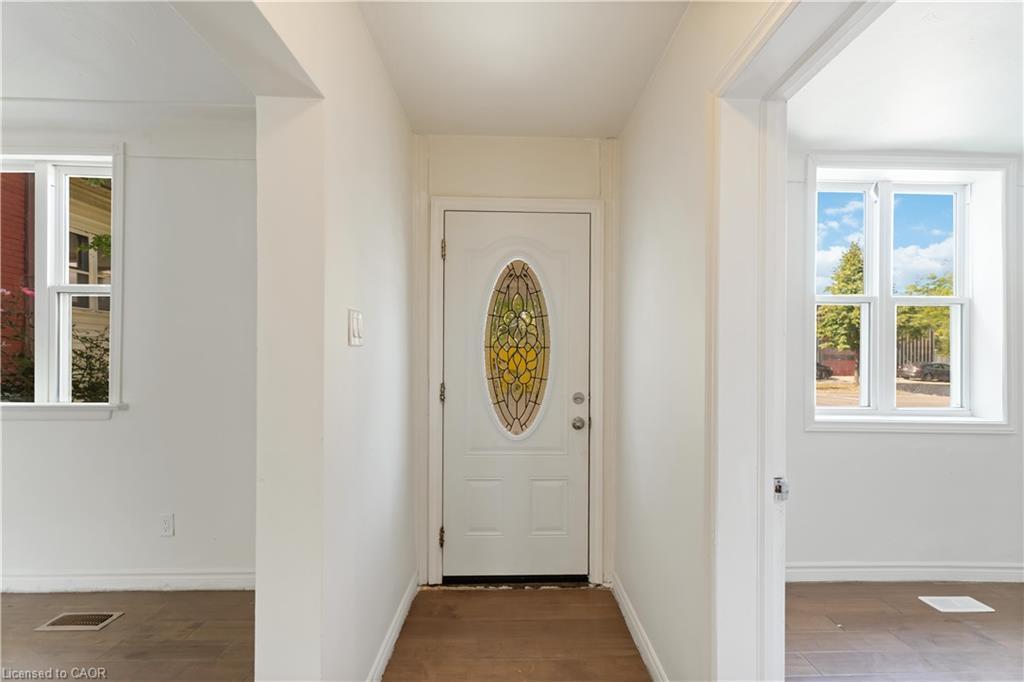 114 Ferguson Avenue N, Hamilton, ON - Indoor Photo Showing Other Room