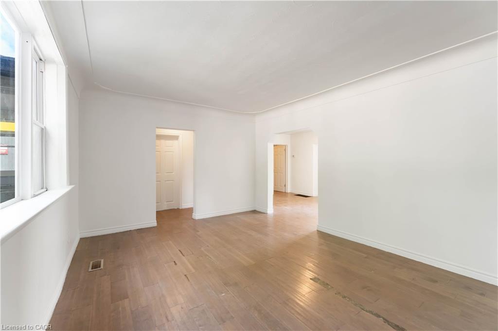 114 Ferguson Avenue N, Hamilton, ON - Indoor Photo Showing Other Room