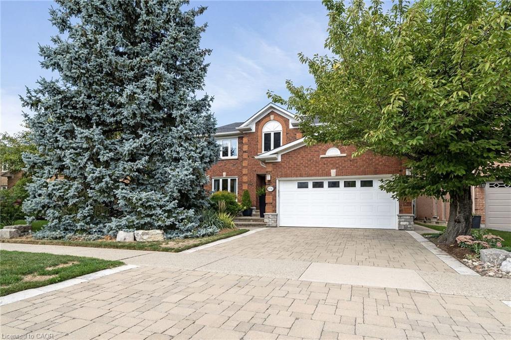 1574 Heritage Way, Oakville, ON - Outdoor