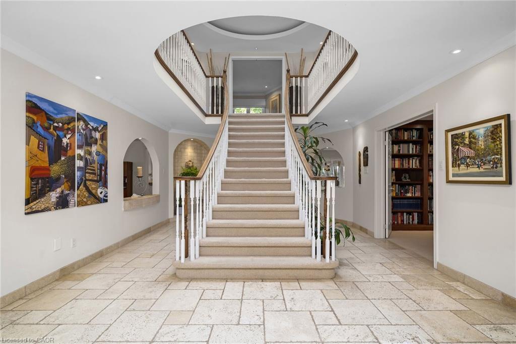 1574 Heritage Way, Oakville, ON - Indoor Photo Showing Other Room