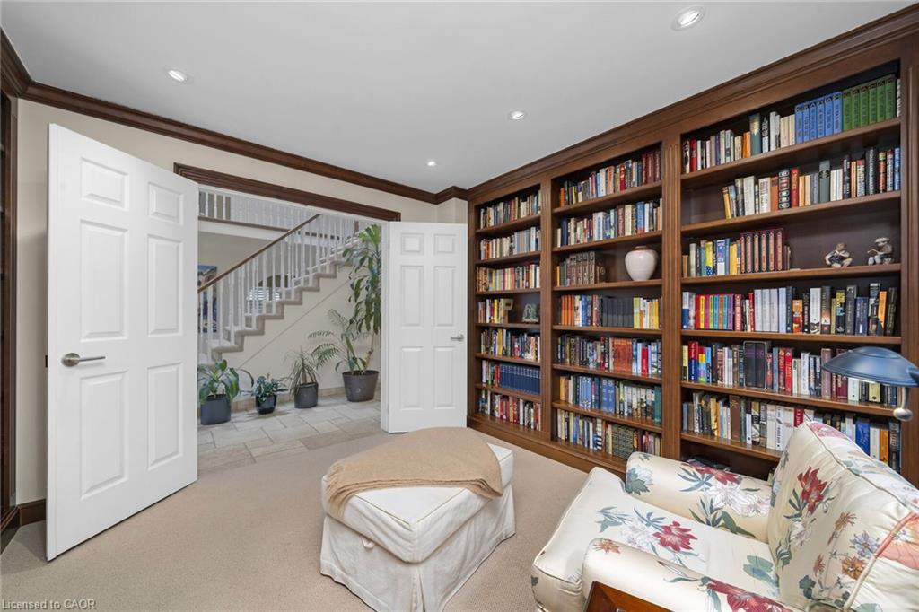 1574 Heritage Way, Oakville, ON - Indoor Photo Showing Other Room