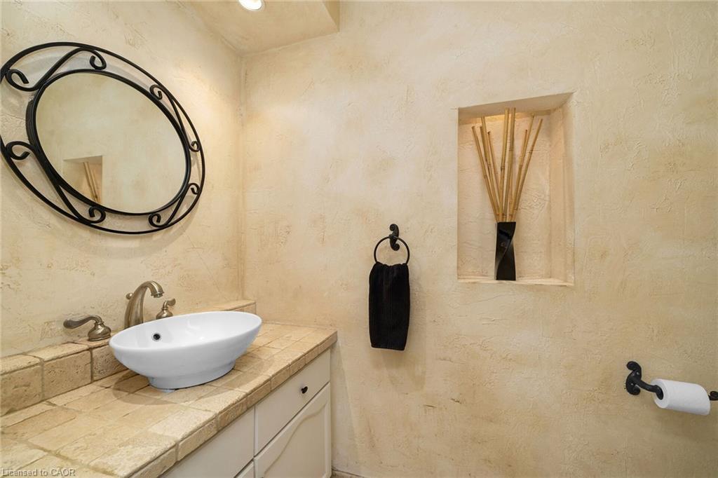1574 Heritage Way, Oakville, ON - Indoor Photo Showing Bathroom