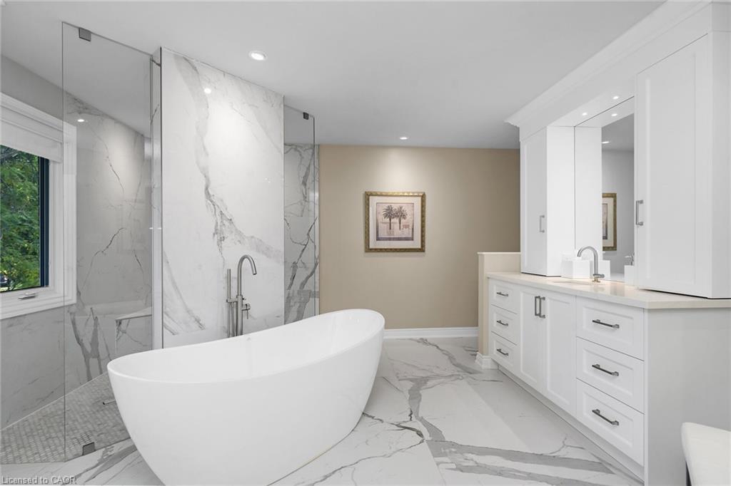 1574 Heritage Way, Oakville, ON - Indoor Photo Showing Bathroom