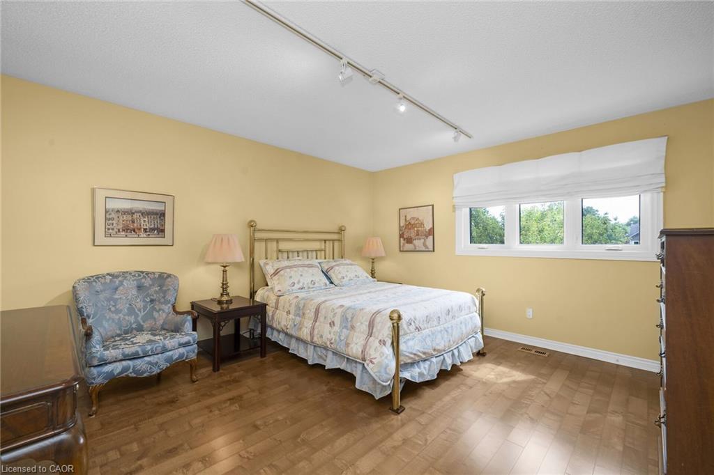 1574 Heritage Way, Oakville, ON - Indoor Photo Showing Bedroom
