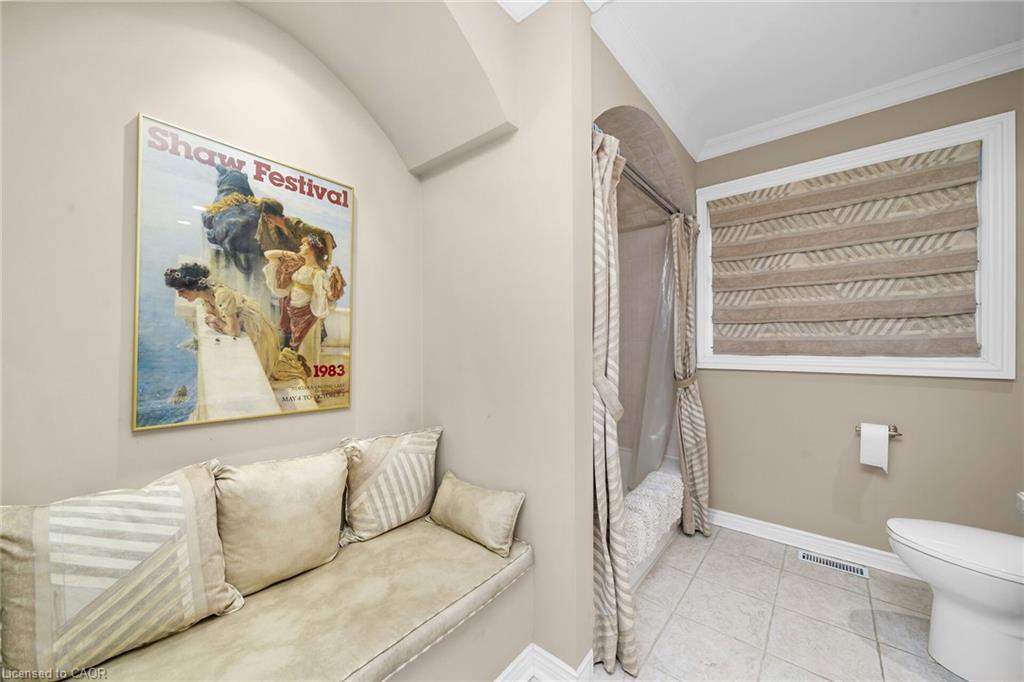 1574 Heritage Way, Oakville, ON - Indoor Photo Showing Bathroom