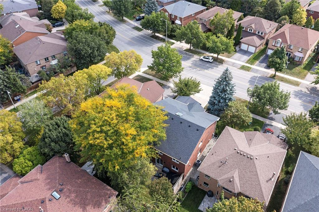 1574 Heritage Way, Oakville, ON - Outdoor With View