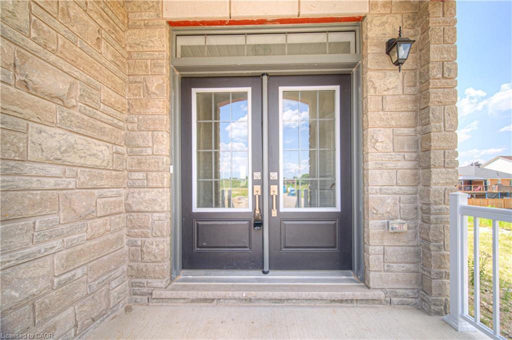 100 Moss Drive Drive, Cambridge, ON - Outdoor With Exterior