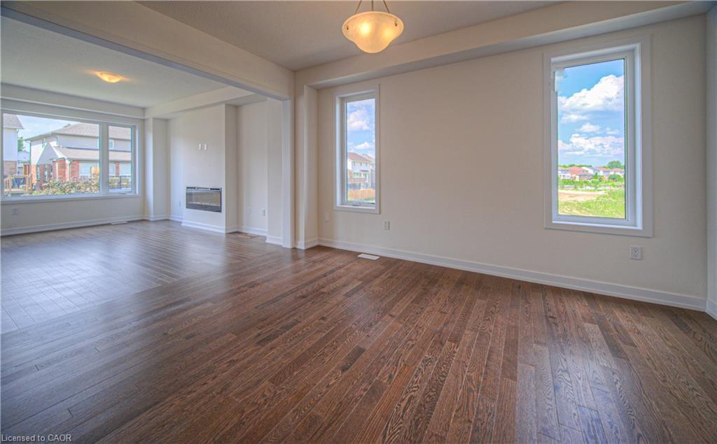 100 Moss Drive Drive, Cambridge, ON - Indoor Photo Showing Other Room