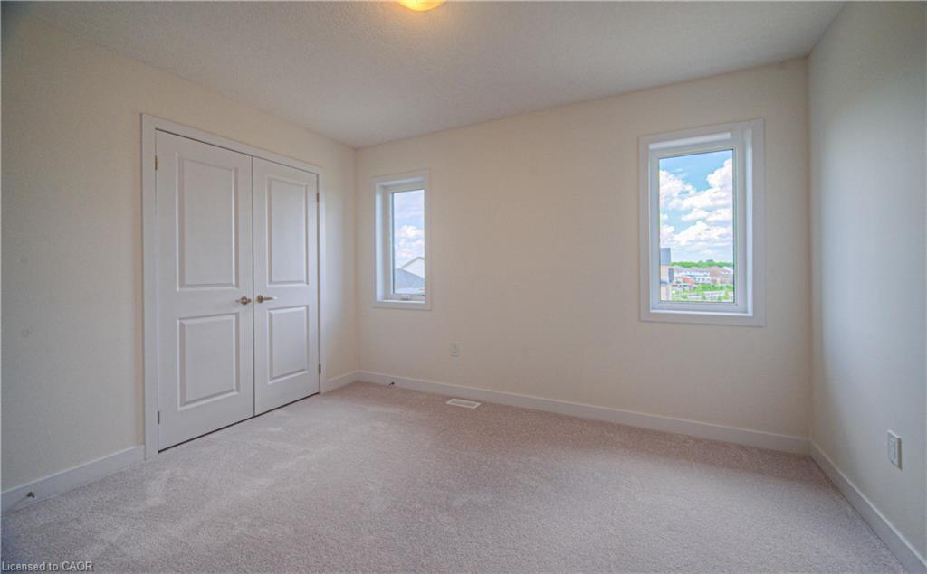 100 Moss Drive Drive, Cambridge, ON - Indoor Photo Showing Other Room