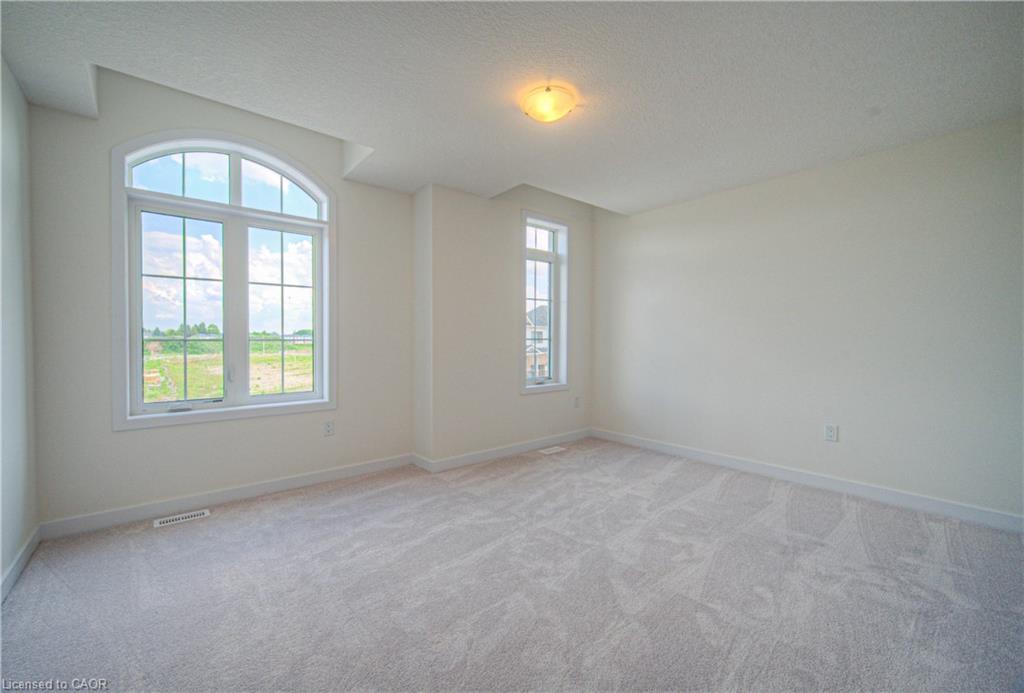 100 Moss Drive Drive, Cambridge, ON - Indoor Photo Showing Other Room