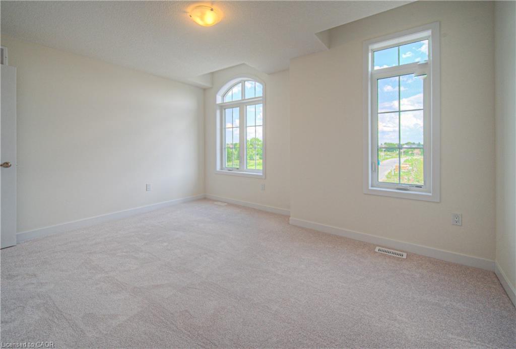 100 Moss Drive Drive, Cambridge, ON - Indoor Photo Showing Other Room