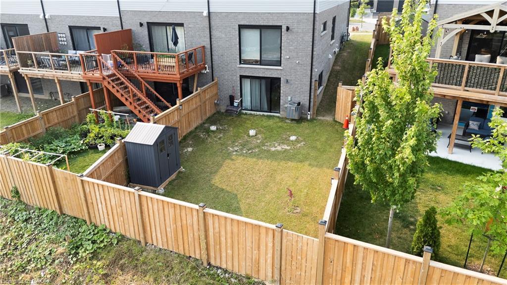 933 Robert Ferrie Drive, Kitchener, ON - Outdoor