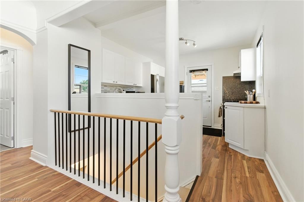 201 Fairfield Avenue, Hamilton, ON - Indoor Photo Showing Other Room