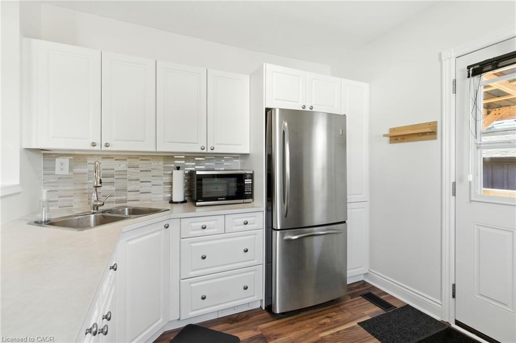 201 Fairfield Avenue, Hamilton, ON - Indoor Photo Showing Kitchen With Double Sink