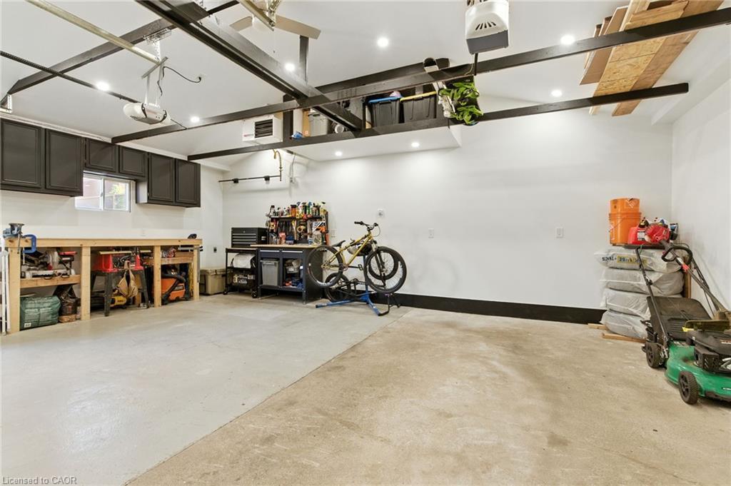 201 Fairfield Avenue, Hamilton, ON - Indoor Photo Showing Garage