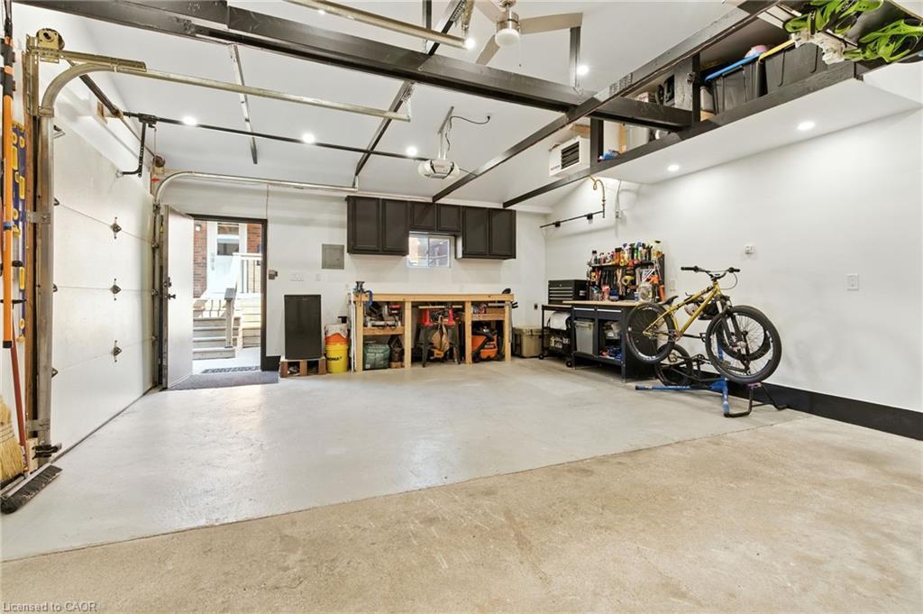 201 Fairfield Avenue, Hamilton, ON - Indoor Photo Showing Garage