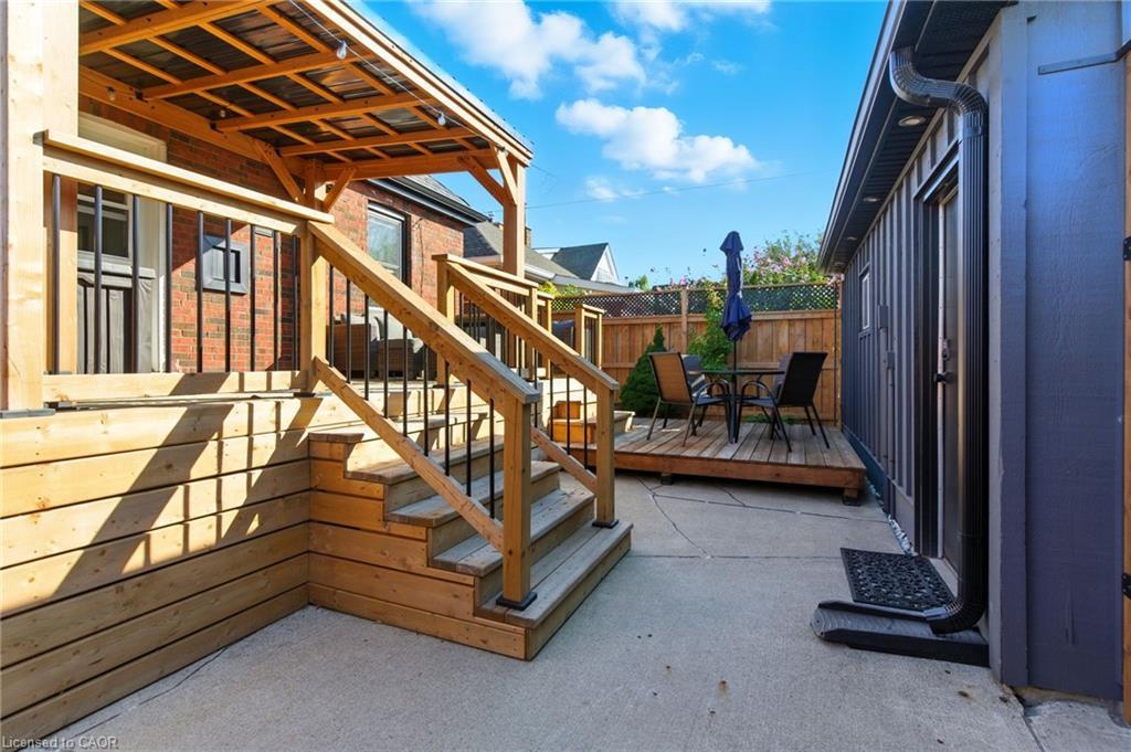 201 Fairfield Avenue, Hamilton, ON - Outdoor With Exterior