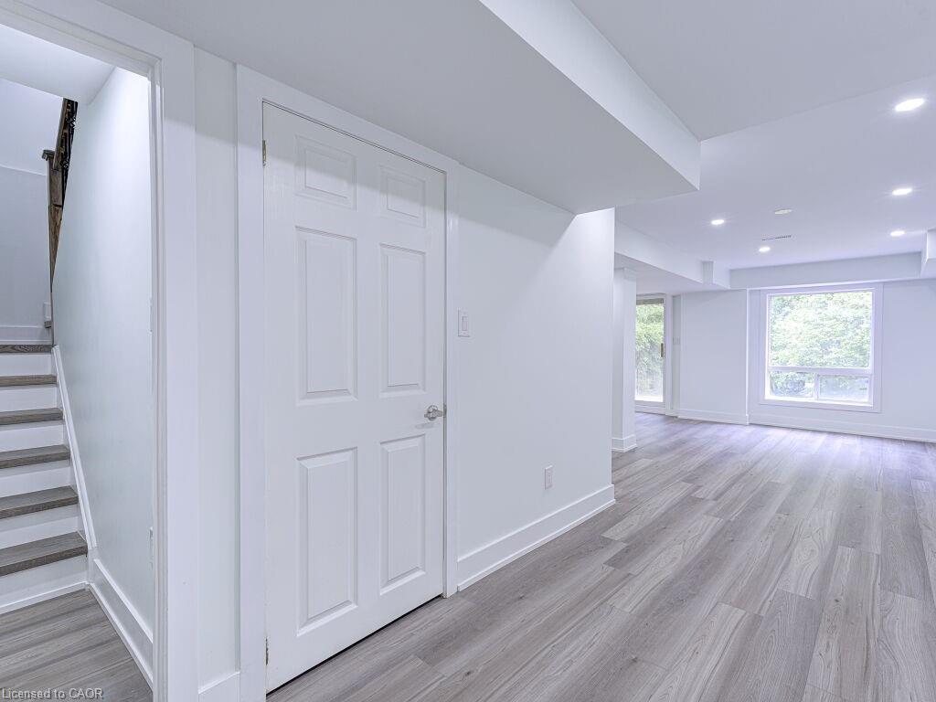 373 Ravineview Way, Oakville, ON - Indoor Photo Showing Other Room