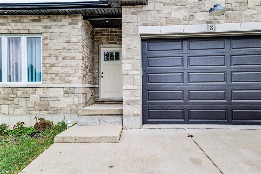 8-575 Albert Avenue N, Listowel, ON - Outdoor