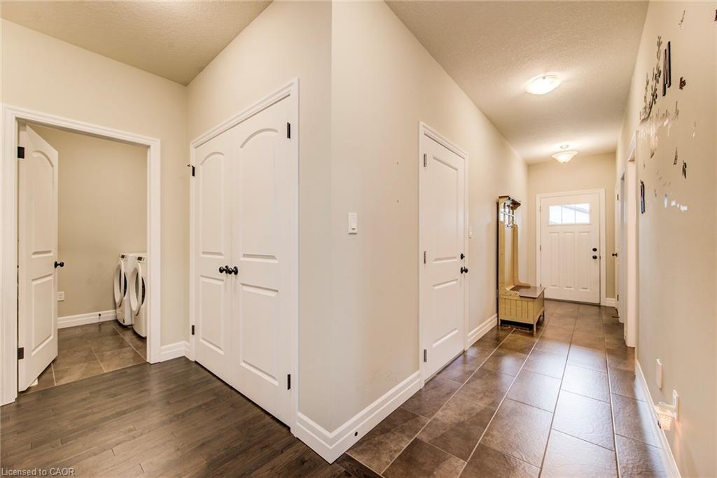 8-575 Albert Avenue N, Listowel, ON - Indoor Photo Showing Other Room