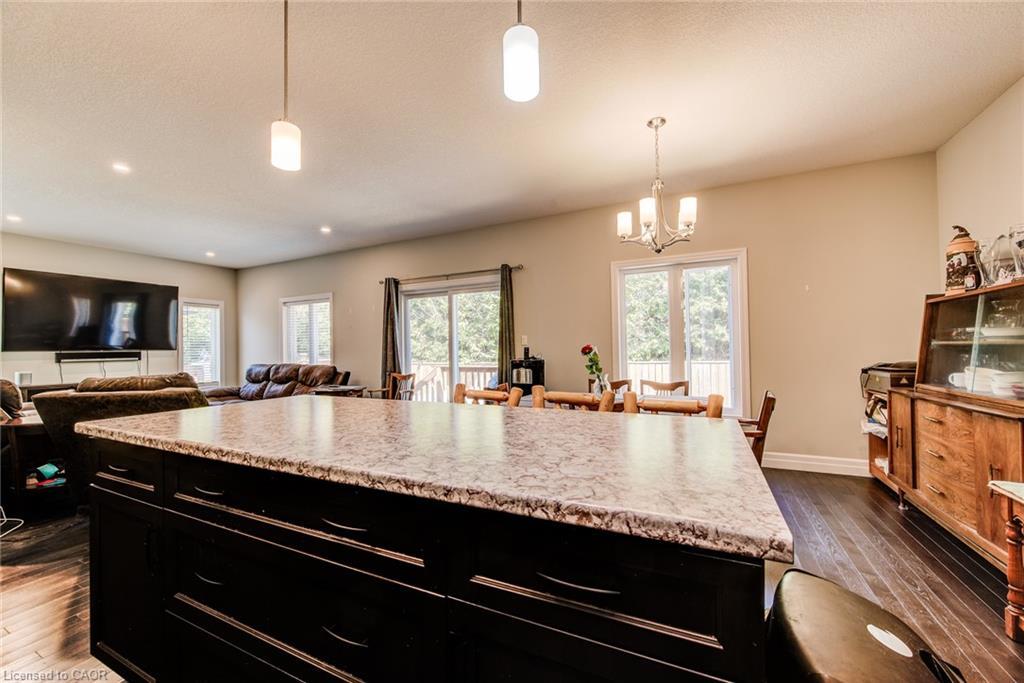 8-575 Albert Avenue N, Listowel, ON - Indoor