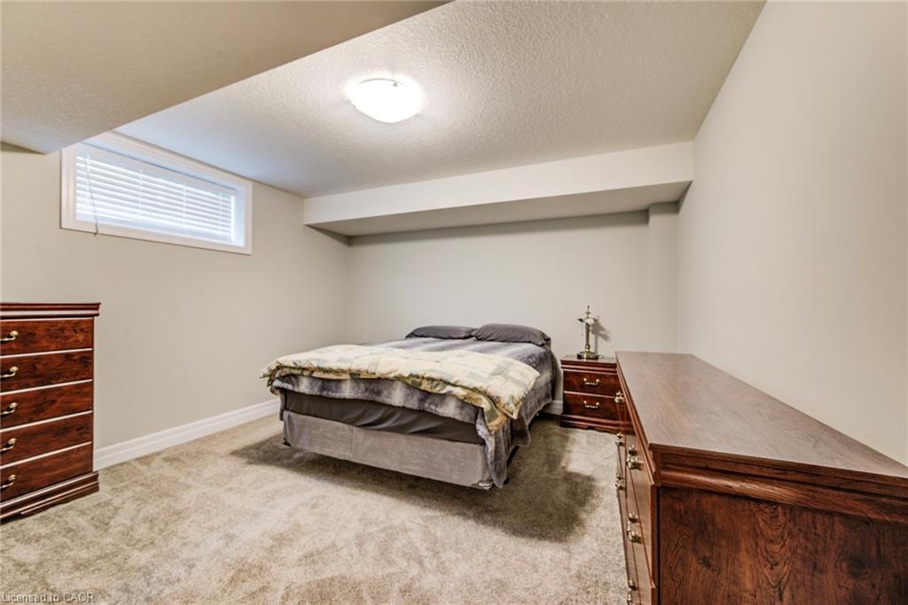 8-575 Albert Avenue N, Listowel, ON - Indoor Photo Showing Bedroom