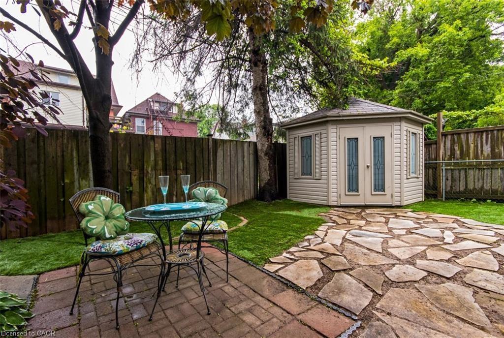 19 Gilmour Place, Hamilton, ON - Outdoor