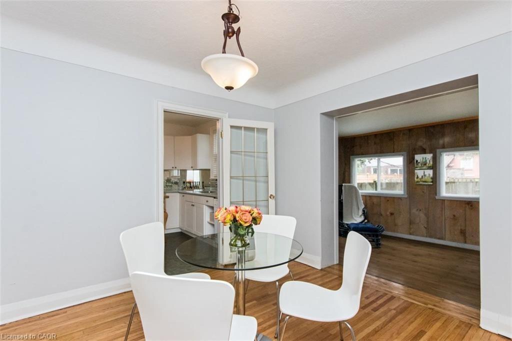 19 Gilmour Place, Hamilton, ON - Indoor Photo Showing Dining Room