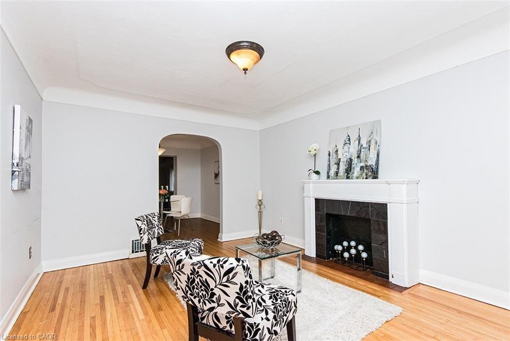 19 Gilmour Place, Hamilton, ON - Indoor Photo Showing Living Room With Fireplace