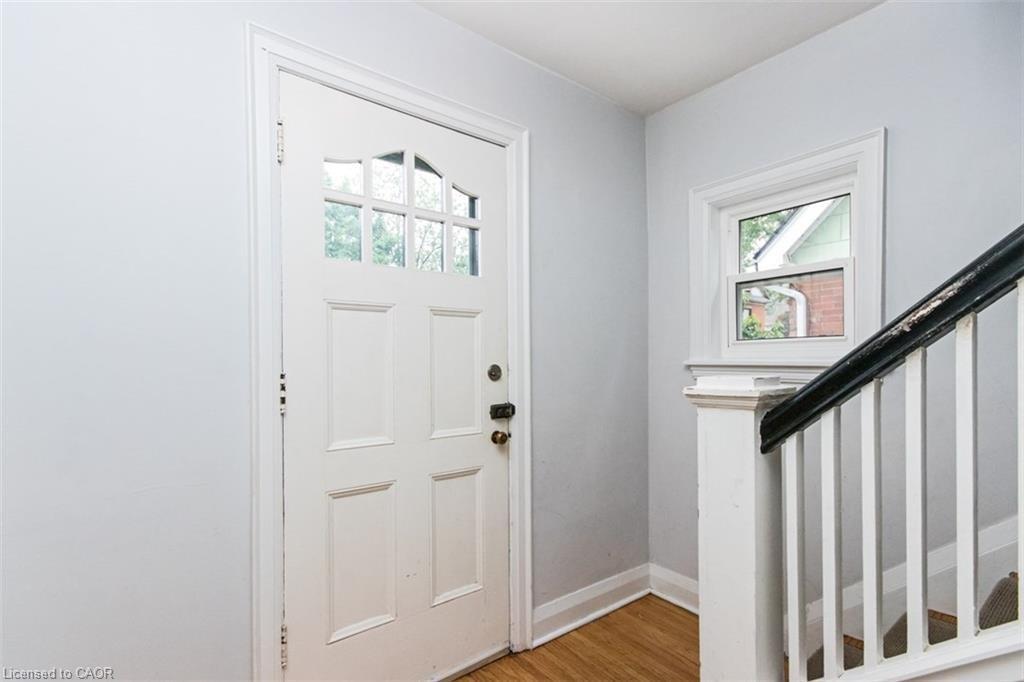 19 Gilmour Place, Hamilton, ON - Indoor Photo Showing Other Room