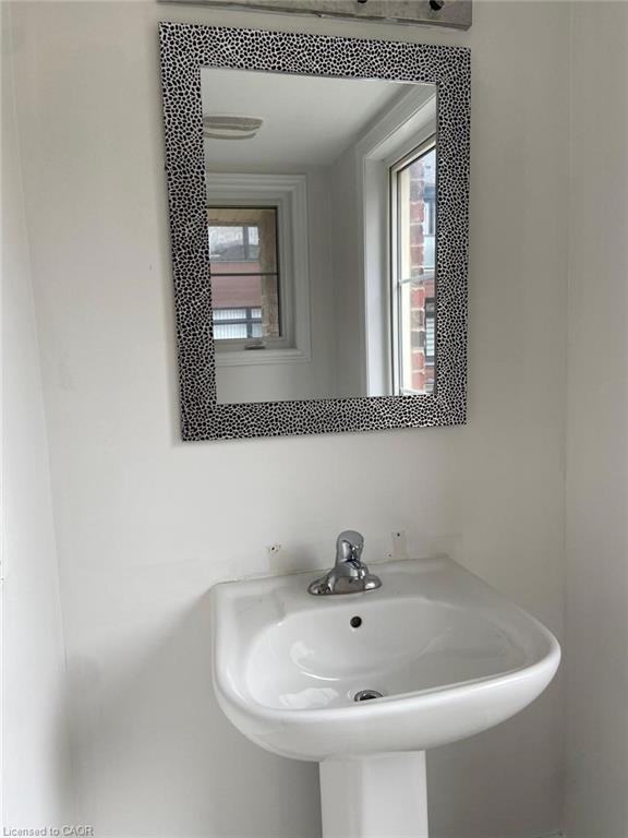 44-200 Veterans Drive, Brampton, ON - Indoor Photo Showing Bathroom