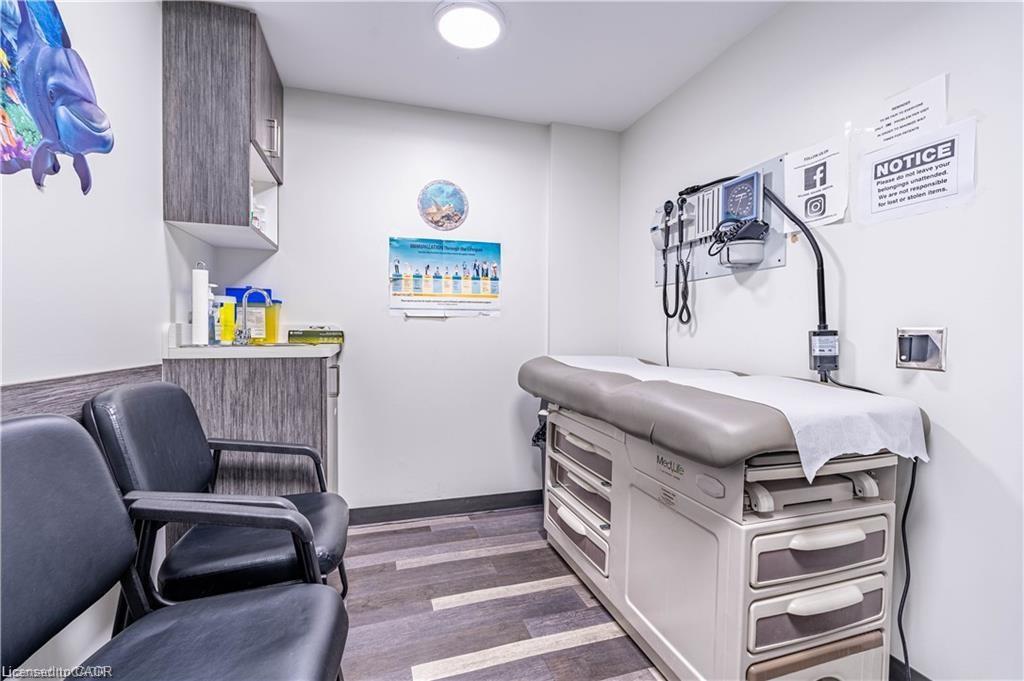 10 Main Street, Mississauga, ON