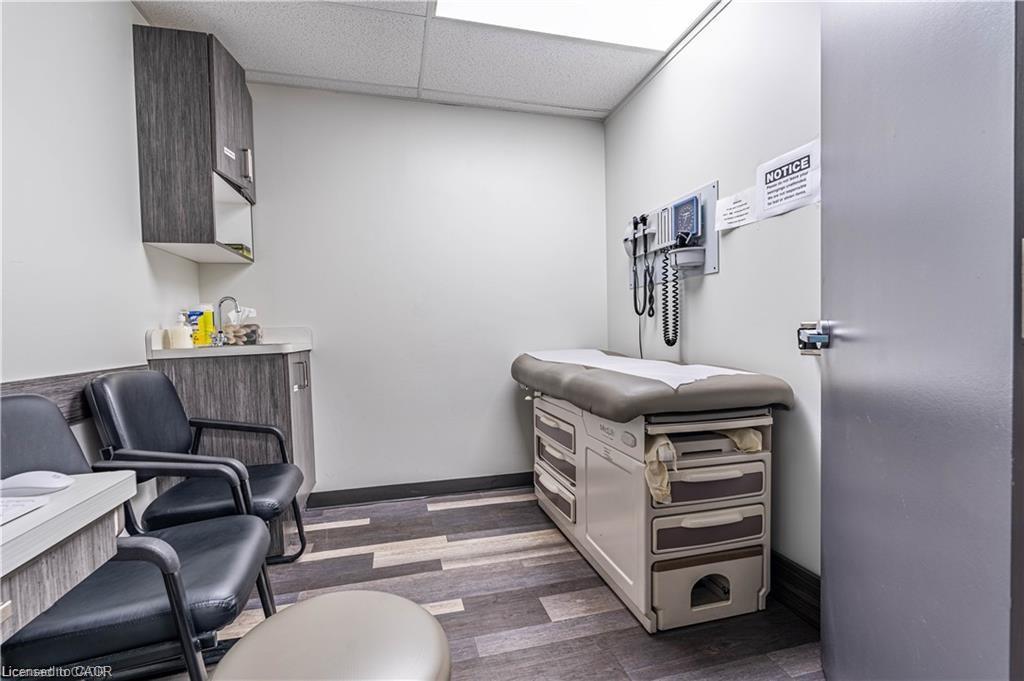 10 Main Street, Mississauga, ON