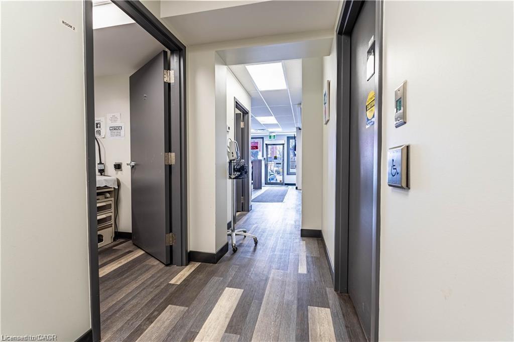 10 Main Street, Mississauga, ON