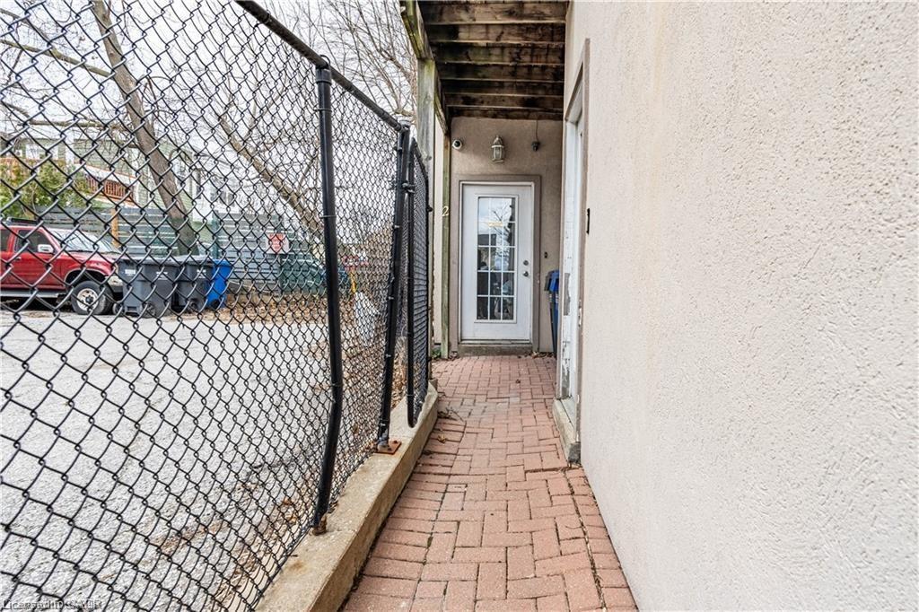 10 Main Street, Mississauga, ON