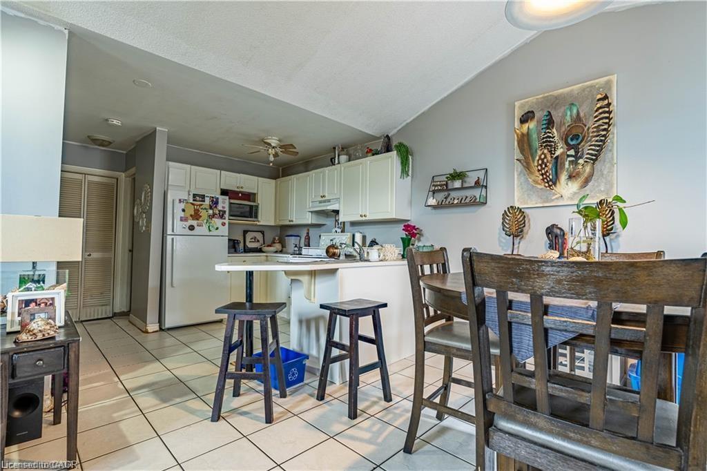 10 Main Street, Mississauga, ON