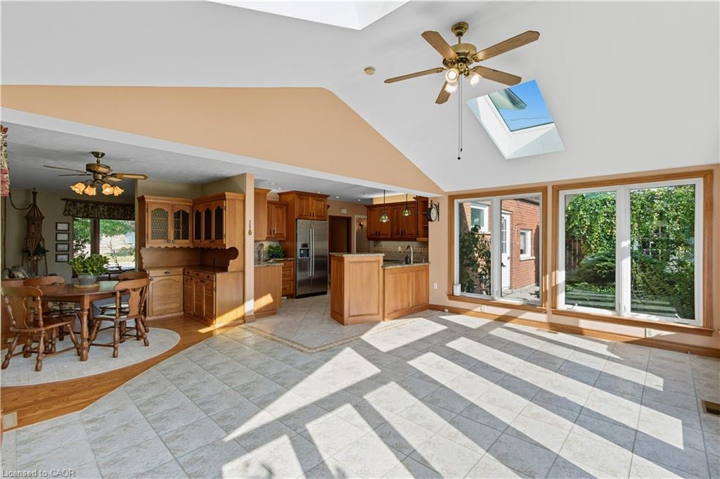 33 Goldfinch Road, Hamilton, ON - Indoor Photo Showing Other Room