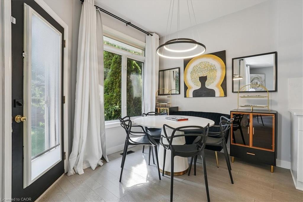 3-5200 Dorchester Road, Niagara Falls, ON - Indoor Photo Showing Dining Room