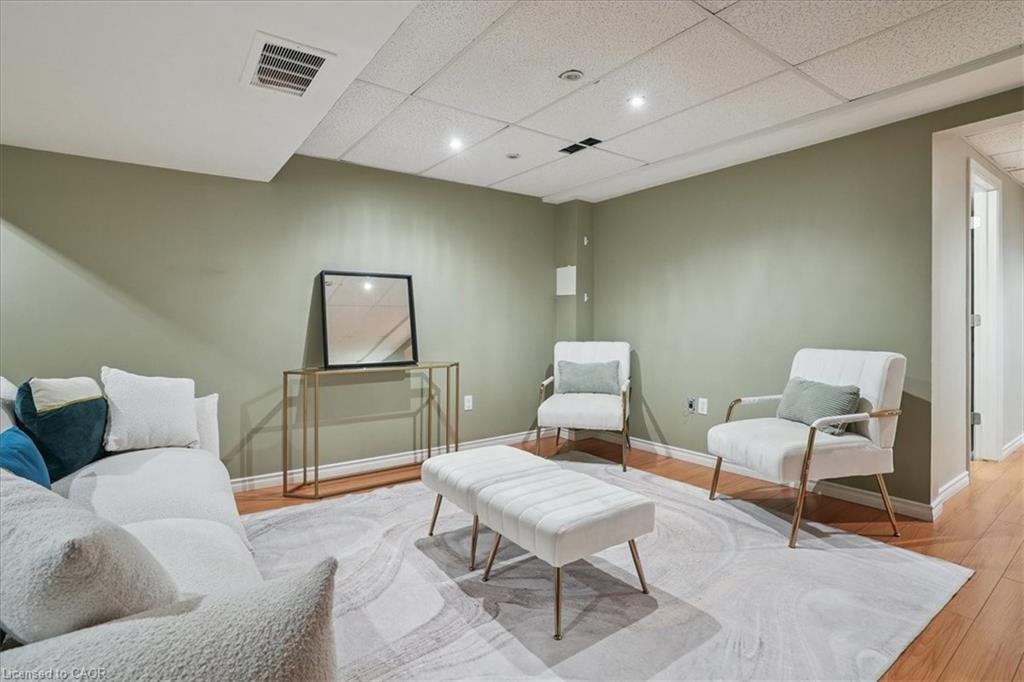 3-5200 Dorchester Road, Niagara Falls, ON - Indoor