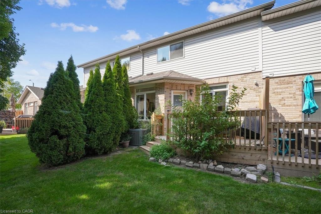 3-5200 Dorchester Road, Niagara Falls, ON - Outdoor