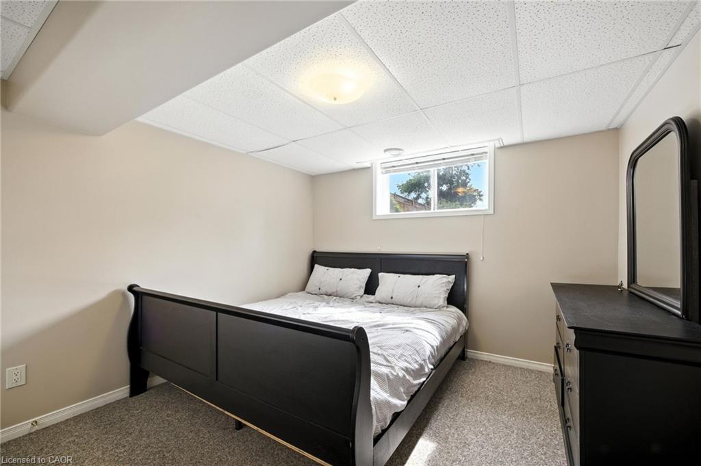 595479 Hwy 59, Woodstock, ON - Indoor Photo Showing Bedroom
