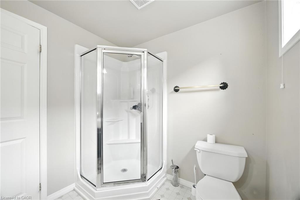 595479 Hwy 59, Woodstock, ON - Indoor Photo Showing Bathroom