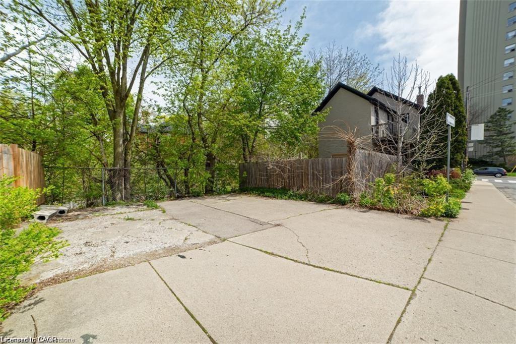 118 Queen Street S, Hamilton, ON - Outdoor