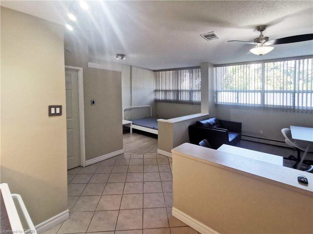 106-1950 Main Street W, Hamilton, ON - Indoor Photo Showing Other Room