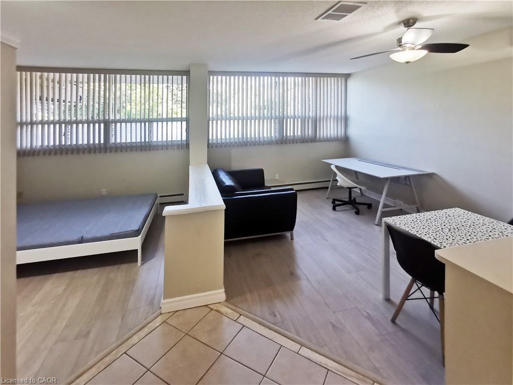 106-1950 Main Street W, Hamilton, ON - Indoor Photo Showing Other Room