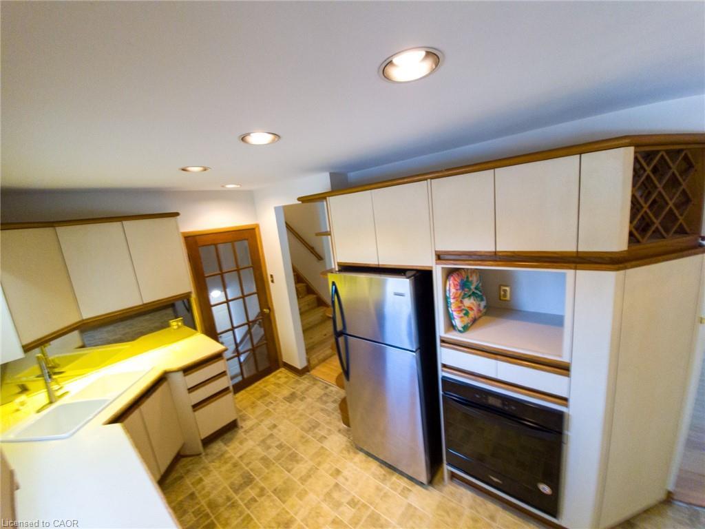 164 Laurier Avenue, Hamilton, ON - Indoor Photo Showing Kitchen