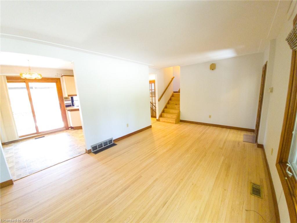 164 Laurier Avenue, Hamilton, ON - Indoor Photo Showing Other Room